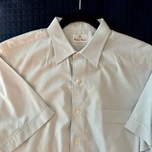 Neiman Marcus Short Sleeve Collared Button Down Light Blue Mens Shirt 15" 10.5"